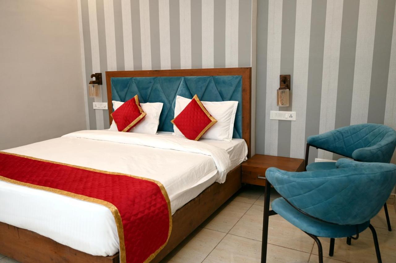 Hotel Singla Residency Kangra Exteriér fotografie