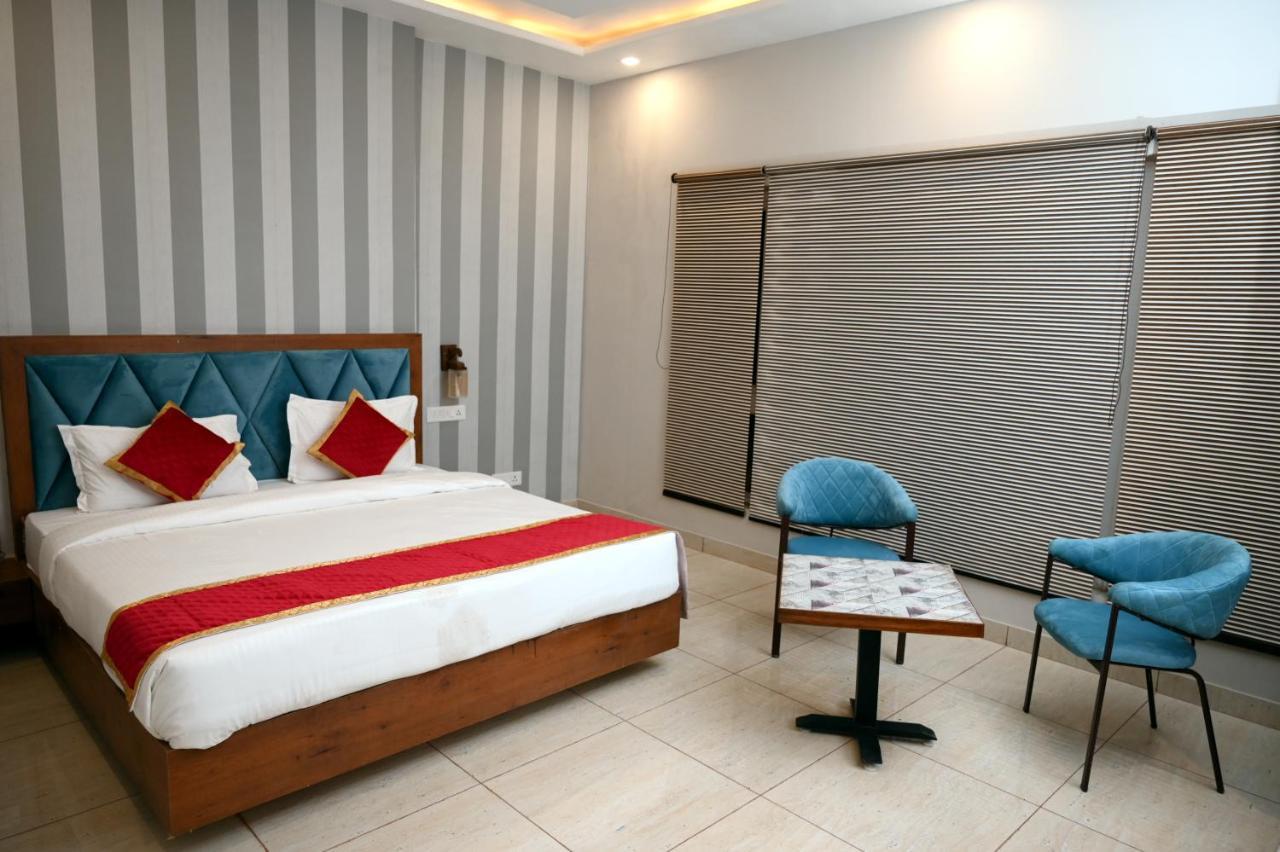 Hotel Singla Residency Kangra Exteriér fotografie